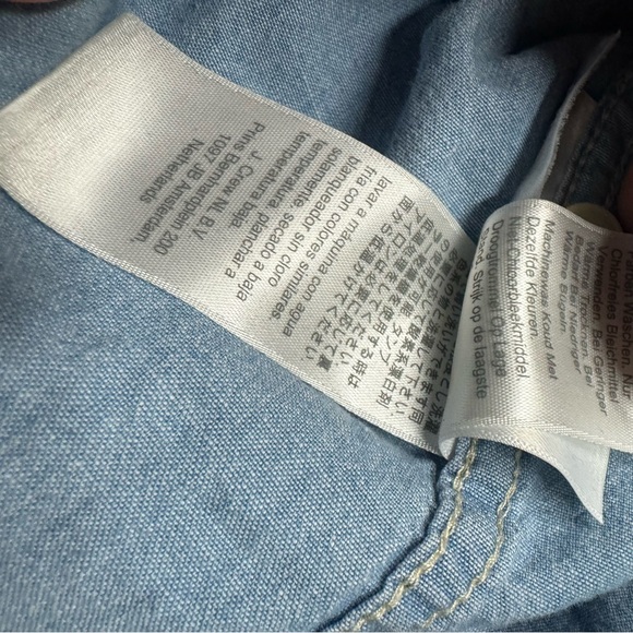 J. Crew Sz 10 classic fit chambray button down shirt - Picture 10 of 12